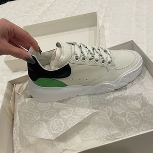 BRAND NEW NEVER WORN Alexander McQueen new court eco sneakers